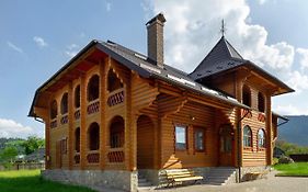 Гостинний Двір Карпатія, Верховина